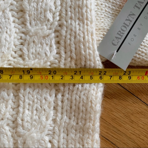 VTG • 90s Deadstock Chunky Knit Floral Sweater - Picture 7 of 11